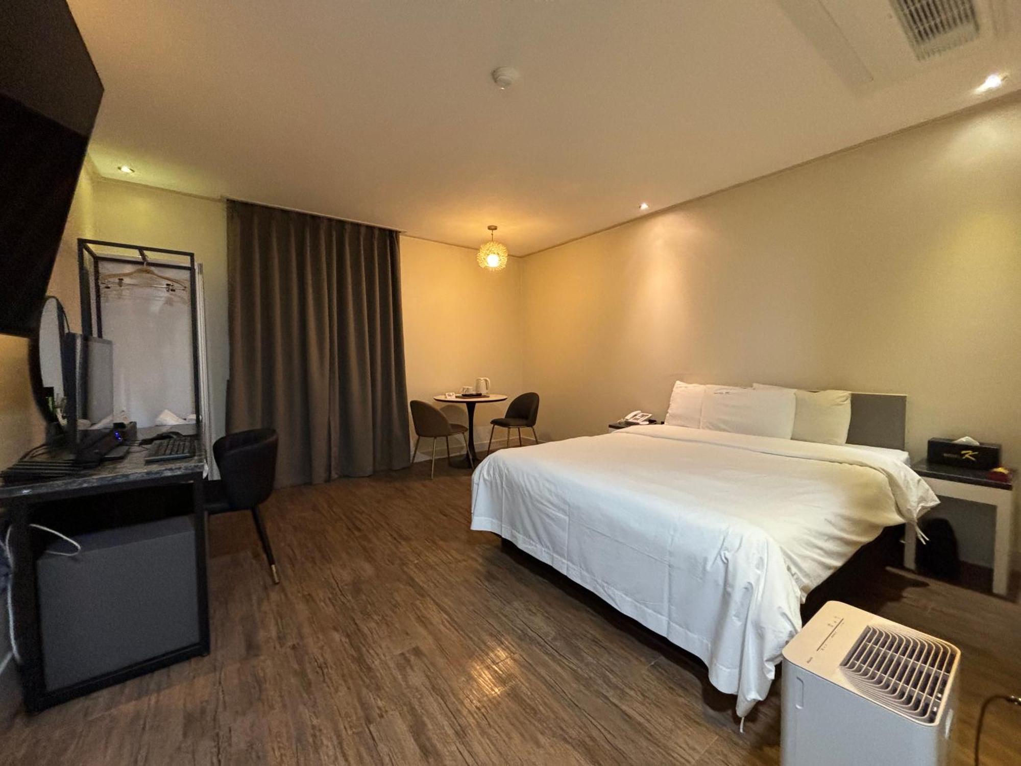 Cheonan K Hotel Екстер'єр фото